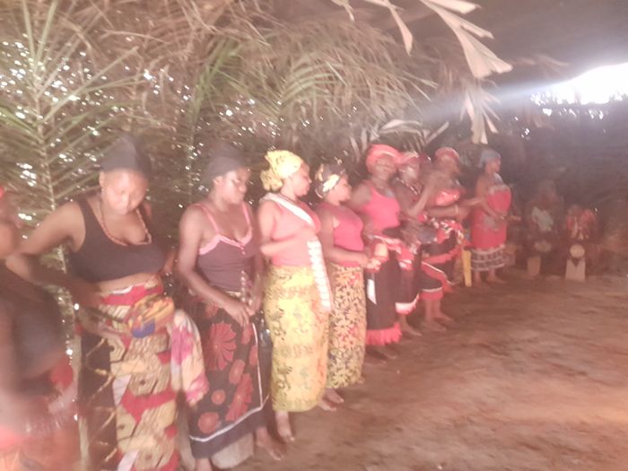Danse des femmes au petit matin
